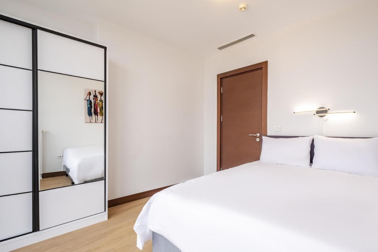 Charming Flat With City View In Atasehir Istanbul Exterior photo